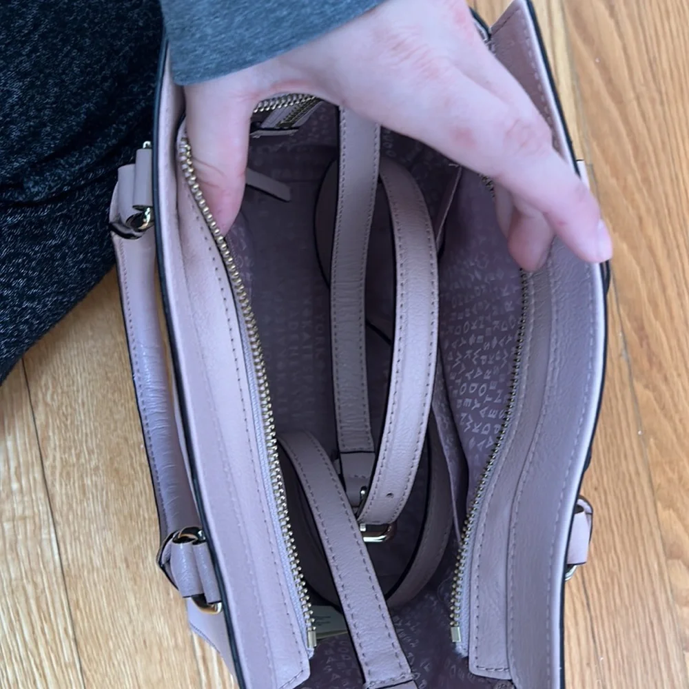 Kate Spade medium purse. - Picture 2 of 2